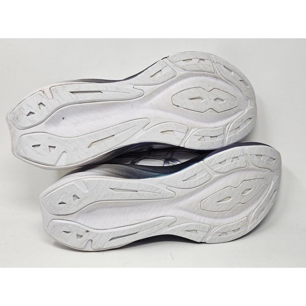 ASICS Novablast 3 - Picture 6 of 6